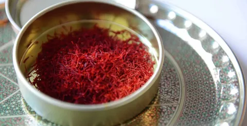 تصویر 3 از زعفران استهبان با رنگ طبیعی و بافت سبک